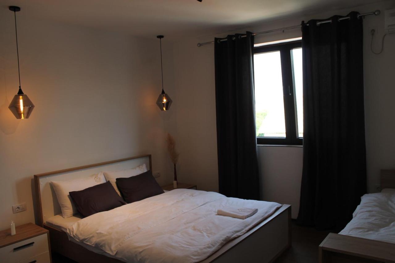 Belov Rooms And Apartments Demir Kapija Bagian luar foto