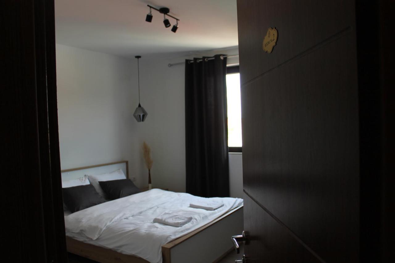 Belov Rooms And Apartments Demir Kapija Bagian luar foto